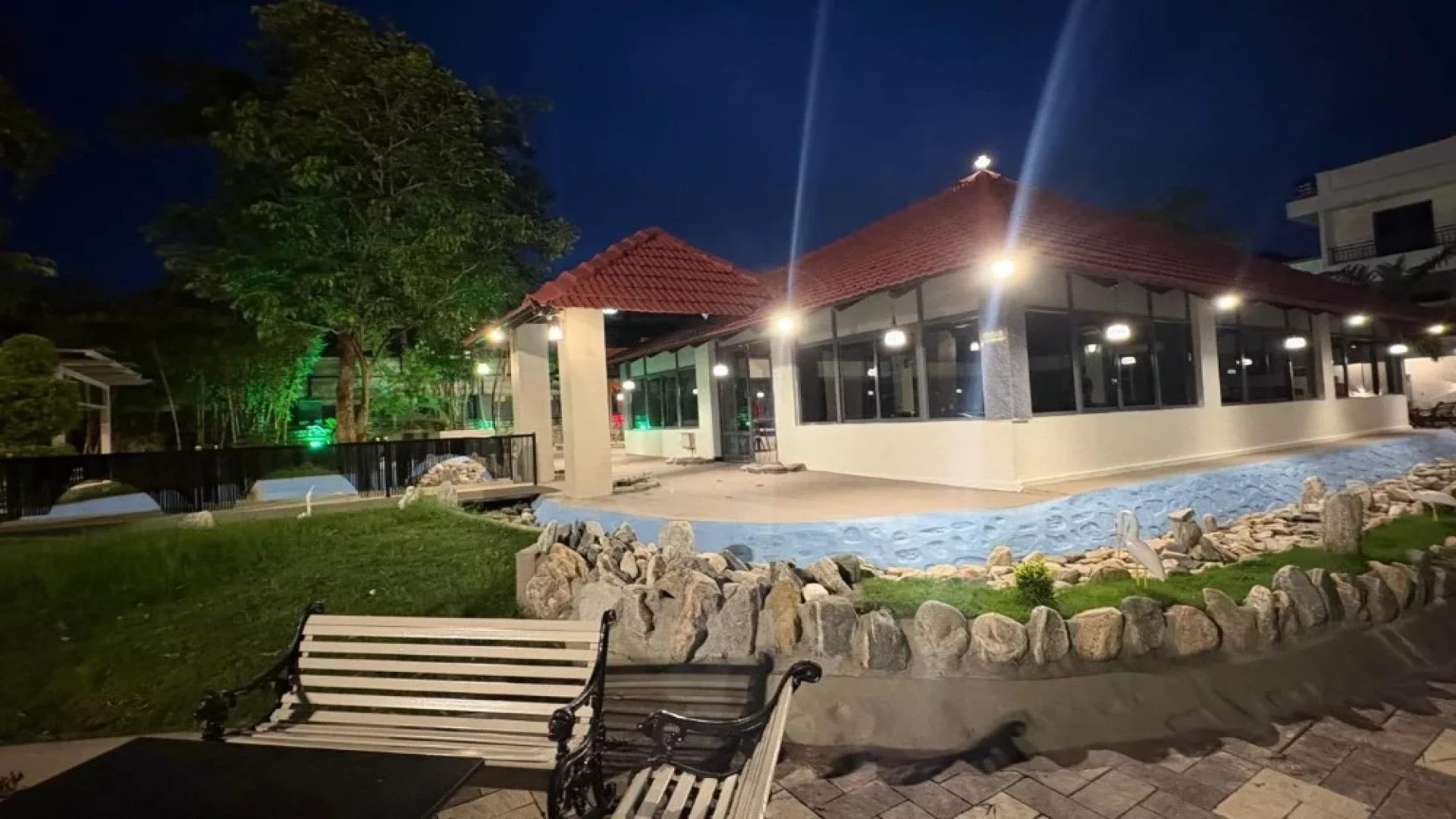 The Reef Lounge